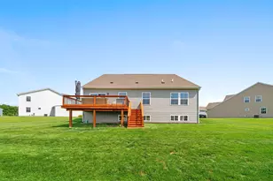1306 S Wind Dr, Sandwich, IL 60548 - Photo 32