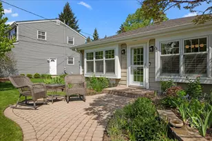 1419 E Forest Ave, Wheaton, IL 60187 - Photo 2