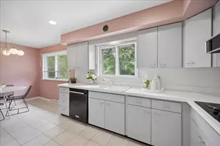 3137 Greenleaf Ave, Wilmette, IL 60091 - Photo 12