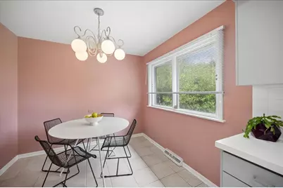 3137 Greenleaf Avenue, Wilmette, IL 60091 - Photo 14