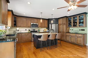 526 72nd St, Darien, IL 60561 - Photo 8