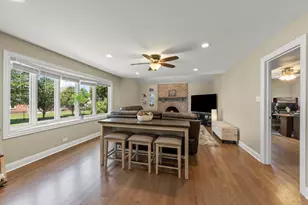 17652 Crestview Ct, Orland Park, IL 60467 - Photo 10