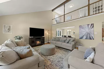 17652 Crestview Court, Orland Park, IL 60467 - Photo 4