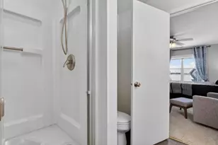 563 Willow Way, Lindenhurst, IL 60046 - Photo 24