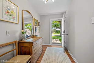 5547 S Bruner St, Hinsdale, IL 60521 - Photo 2