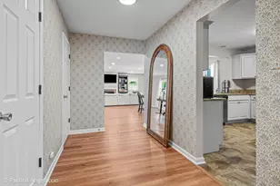 5547 S Bruner St, Hinsdale, IL 60521 - Photo 4