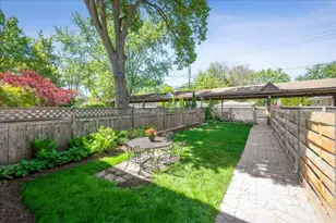 1934 Lake Ave, Wilmette, IL 60091 - Photo 14