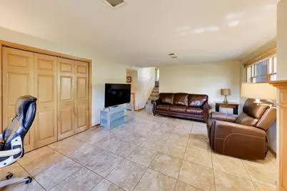 905 S School Street, Mount Prospect, IL 60056 - Photo 14