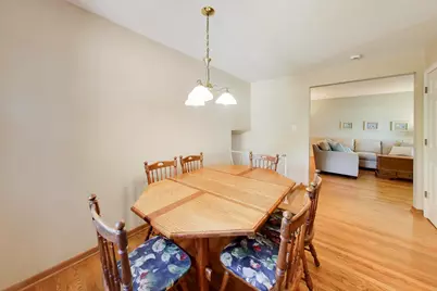 905 S School Street, Mount Prospect, IL 60056 - Photo 8