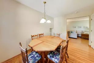 905 S School St, Mount Prospect, IL 60056 - Photo 8