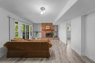 1350 Nottingham Ln, Hoffman Estates, IL 60169 - Photo 22