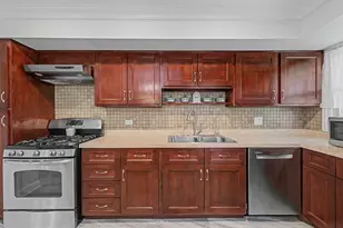 1350 Nottingham Ln, Hoffman Estates, IL 60169 - Photo 12