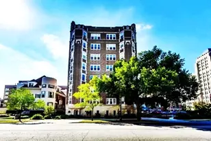 6334 N Sheridan Rd, Chicago, IL 60660 - Photo 2