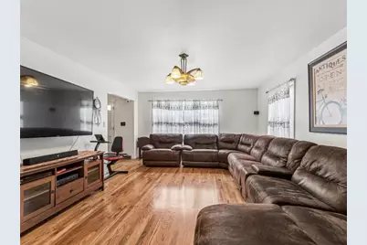 204 Westport Drive, Joliet, IL 60431 - Photo 4