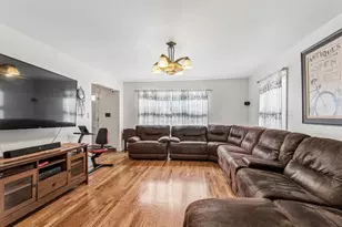 204 Westport Dr, Joliet, IL 60431 - Photo 4