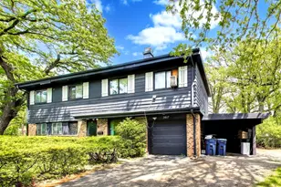 2617 Summit Ave, Highland Park, IL 60035 - Photo 2