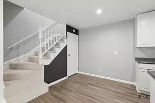 1312 Woodcutter Ln, Wheaton, IL 60189 - Photo 4