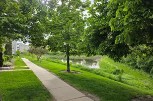 2250 Aurora Dr, Pingree Grove, IL 60140 - Photo 42