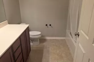 2250 Aurora Dr, Pingree Grove, IL 60140 - Photo 32