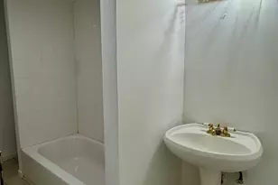 3107 W Howard St, Chicago, IL 60645 - Photo 26
