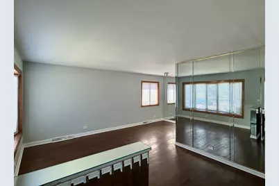 3107 W Howard Street, Chicago, IL 60645 - Photo 2