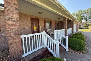 1303 N Magnolia Dr, Marion, IL 62959 - Photo 2