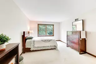 2302 Lisa Ct, Palatine, IL 60067 - Photo 24