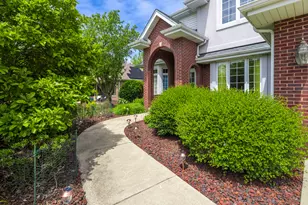 1071 Yamma Ridge, New Lenox, IL 60451 - Photo 2