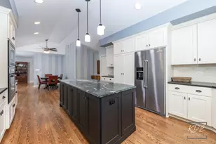 1126 Kings Point Ct, Naperville, IL 60563 - Photo 4