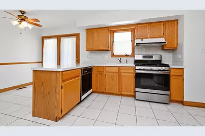 16237 Lake Villa Avenue, Tinley Park, IL 60477 - Photo 12