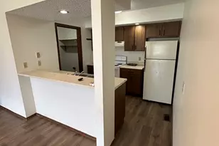 910 Pomona Dr, Champaign, IL 61822 - Photo 6