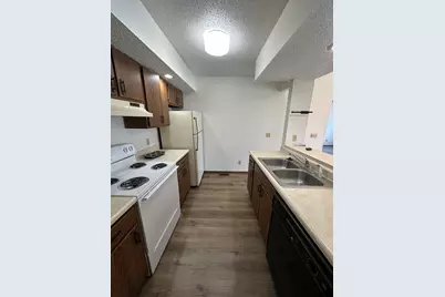 910 Pomona Drive #910, Champaign, IL 61822 - Photo 8
