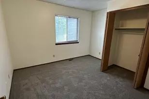 910 Pomona Dr, Champaign, IL 61822 - Photo 12