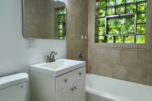 6328 N Troy St, Chicago, IL 60659 - Photo 8