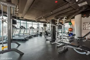 340 W Superior St, Chicago, IL 60654 - Photo 14