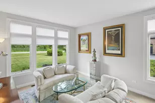 26 Country Ln, Deer Park, IL 60010 - Photo 4