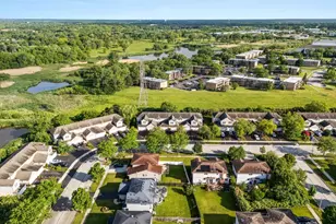 2158 W Adobe Dr, Addison, IL 60101 - Photo 22