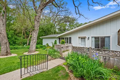 915 Royal Drive #A3, McHenry, IL 60050 - Photo 2