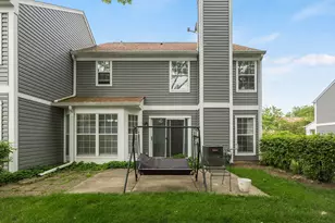 647 N Charter Hall Dr, Palatine, IL 60067 - Photo 18