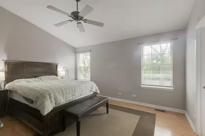 647 N Charter Hall Drive, Palatine, IL 60067 - Photo 10