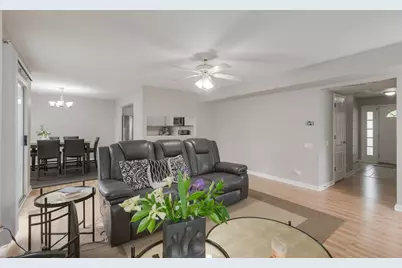 647 N Charter Hall Drive, Palatine, IL 60067 - Photo 4