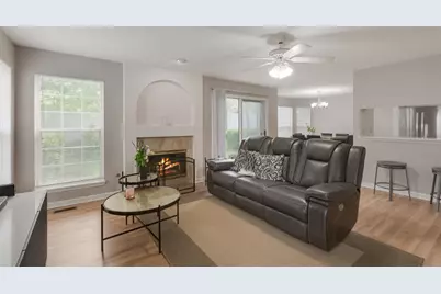 647 N Charter Hall Drive, Palatine, IL 60067 - Photo 2