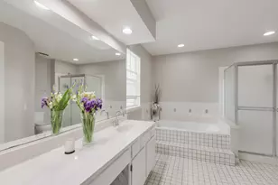 647 N Charter Hall Dr, Palatine, IL 60067 - Photo 12