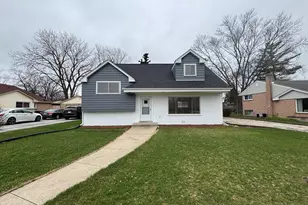 8425 W Carol St, Niles, IL 60714 - Photo 2