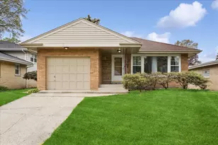 748 N Rohde Ave, Hillside, IL 60162 - Photo 1