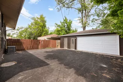 1929 S 3rd Avenue, Maywood, IL 60153 - Photo 32