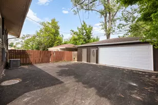 1929 S 3rd Ave, Maywood, IL 60153 - Photo 32