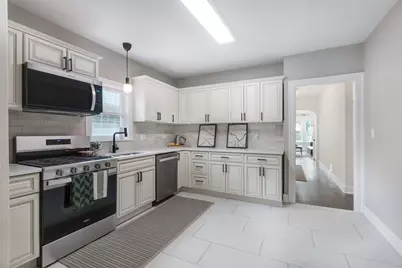 1929 S 3rd Avenue, Maywood, IL 60153 - Photo 8