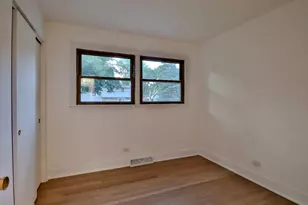 30W162 Claymore Ln, Naperville, IL 60563 - Photo 14