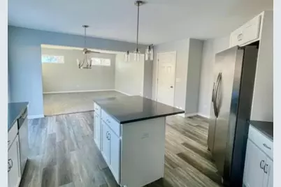 820 N Van Buren Street, Batavia, IL 60510 - Photo 4